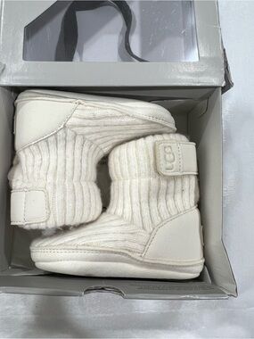 UGG Kids Off-White Knit Booties with Hook-and-Loop Strap